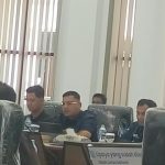 Sales Area Manager Retail Papua Selatan dan Papua Pegunungan PT Pertamina Patra Niaga, Andrew Ricky Ferdinand Tambunan sedang bicara – Surya Papua/Frans Kobun