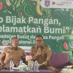 Tiga pembicara dalam talkshow yang dilaksanakan di SMP Al-Ma'arif NU Merauke tadi pagi – Surya Papua/Frans Kobun
