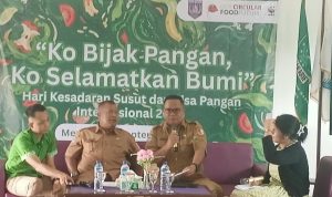 Tiga pembicara dalam talkshow yang dilaksanakan di SMP Al-Ma'arif NU Merauke tadi pagi – Surya Papua/Frans Kobun