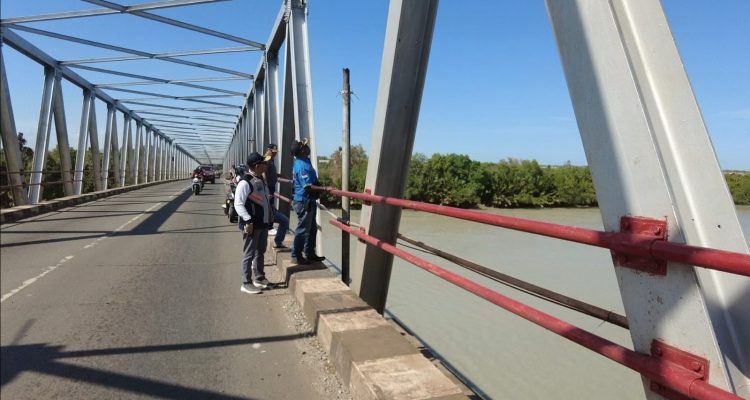 Peninjauan fasilitas di Jembatan Tujuh Wali-Wali oleh Dinas Perhubungan Provinsi Papua Selatan – Surya Papua/IST