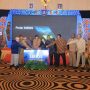 Penekanan tombol bersama saat peluncuran portal satu data provinsi, sistem informasi orang asli Papua (Siros) dan generasi emas Ha Anim di Swiss-bel hotel Merauke-kemarin.