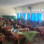 Para guru sedang mengikuti kegiatan di SMP YPPK Yohanes XIII Merauke – Surya Papua/Frans Kobun