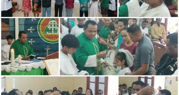 Moment penerimaan empat orang dari agama sebelah yang resmi bergabung di Gereja Katolik – Surya Papua/Frans Kobun