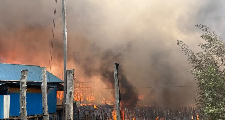 Kebakaran hebat terjadi di Wanam, Distrik Ilwayab, Kabupaten Merauke tadi pagi – Surya Papua/IST