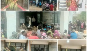 Ratusan masyarakat pemilik ulayat dari Kampung Kumbe, Distrik Anim ha memalang Kantor UPTD BBI Padi Kurik – Surya Papua/Frans Kobun