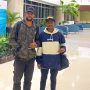 Dua anak marga berkesempatan untuk kuliah setelah mendapatkan beasiswa dari – Surya Papua/IST